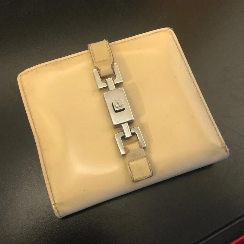 Authentic Gucci Beige Jackie Compact Wallet